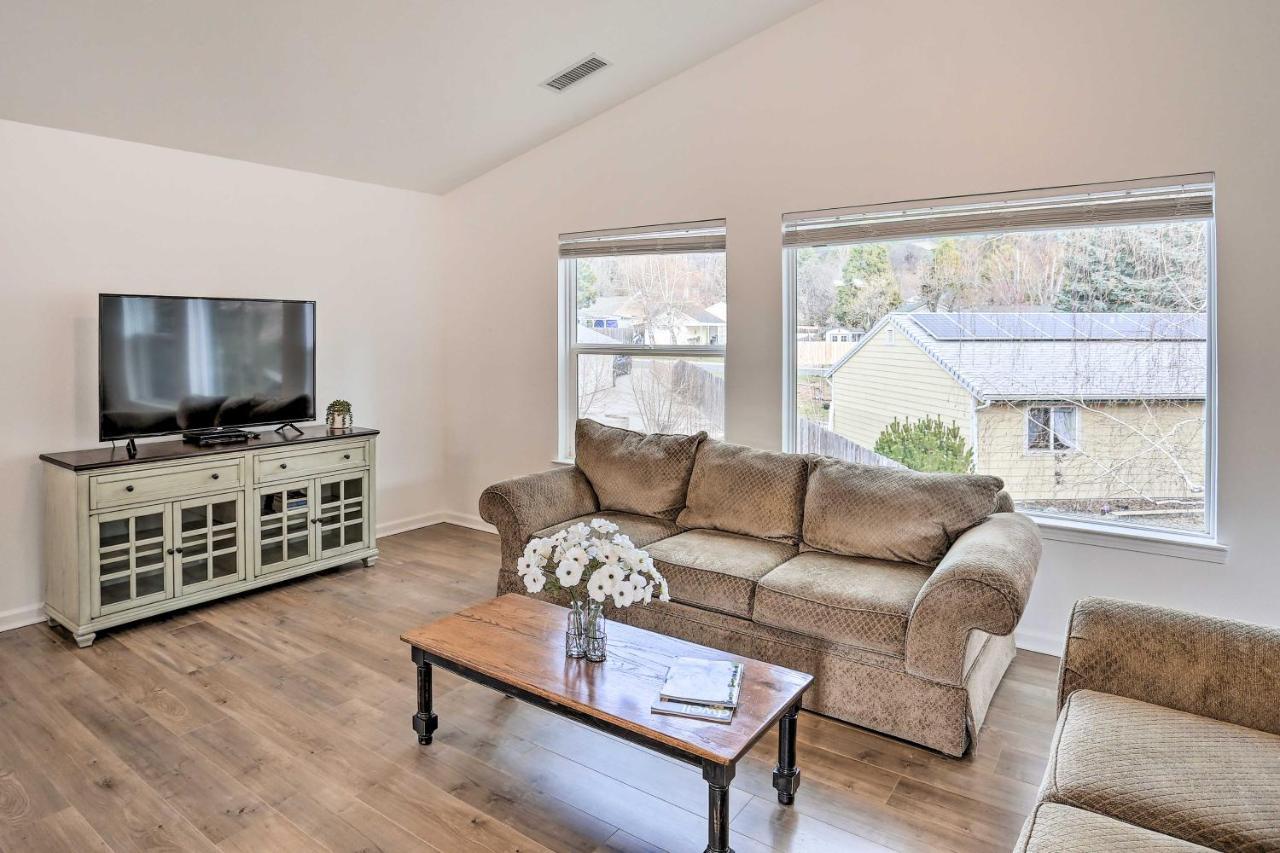 Mount Shasta Escape With Balcony About Walk To Dtwn Villa Dış mekan fotoğraf